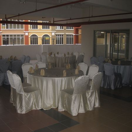 Roof Garden Hotel Shah Alam Exterior foto