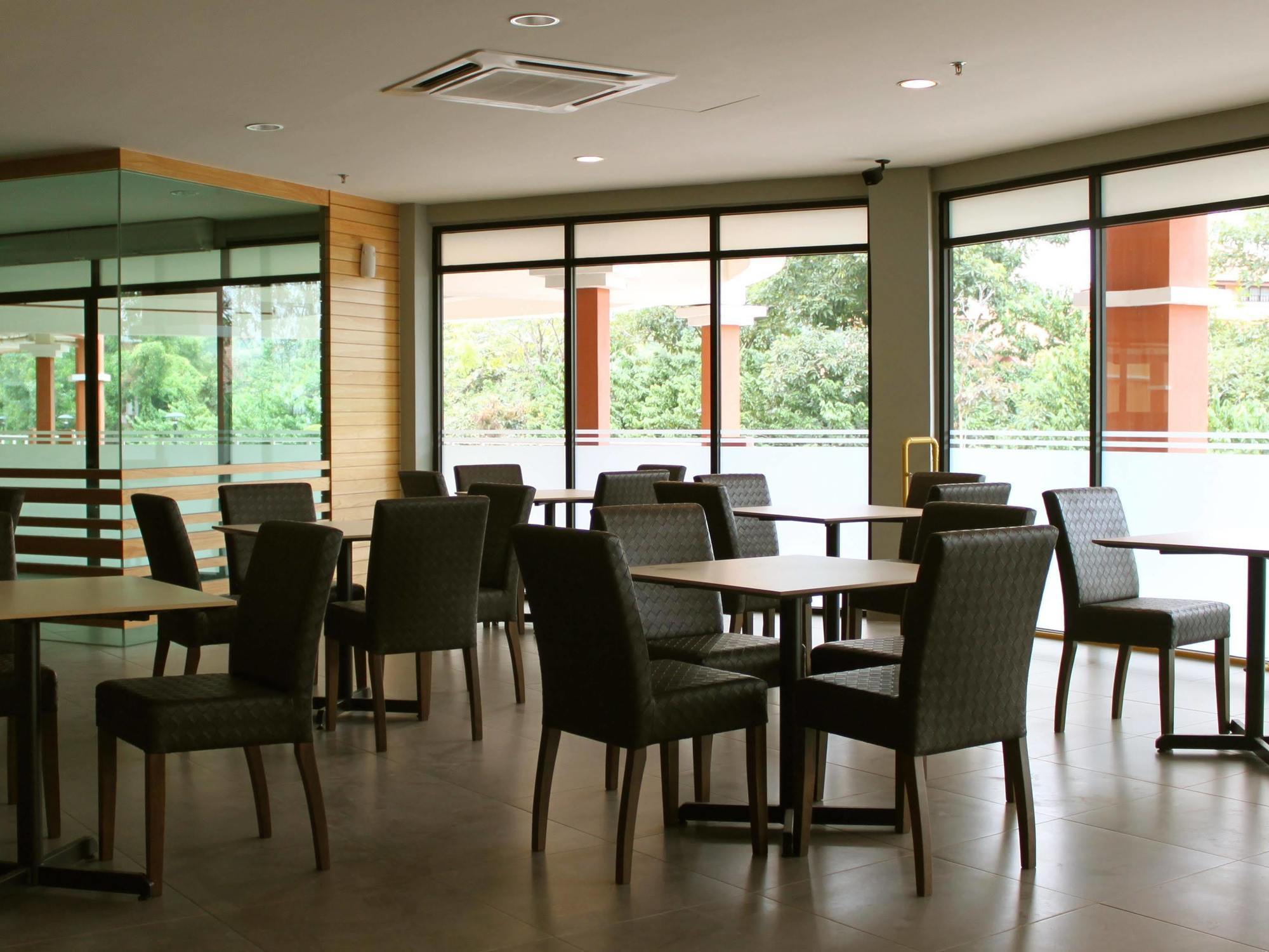 Roof Garden Hotel Shah Alam Exterior foto